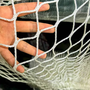 Indoor Court Safety Net – White Knotless PP, 45 mm Mesh / 3 mm Rope