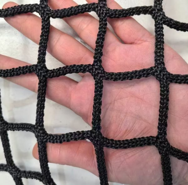 Heavy-Duty Bird Netting – 2cm Mesh, 2mm Rope, Long-Lasting Outdoor Protection